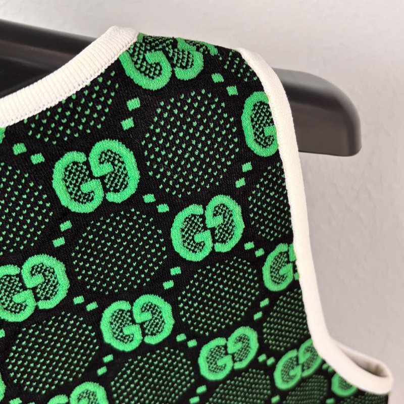 ::GUCCI:: 黑綠滿版雙G花紋 拉鍊背心 上衣 可單穿L號-14