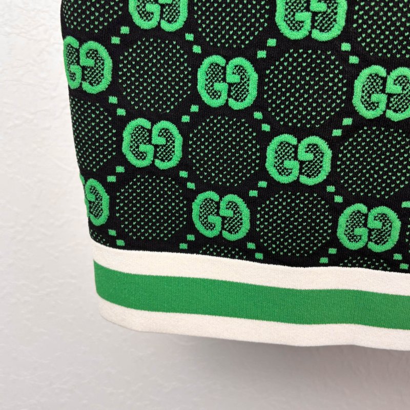 ::GUCCI:: 黑綠滿版雙G花紋 拉鍊背心 上衣 可單穿L號-16