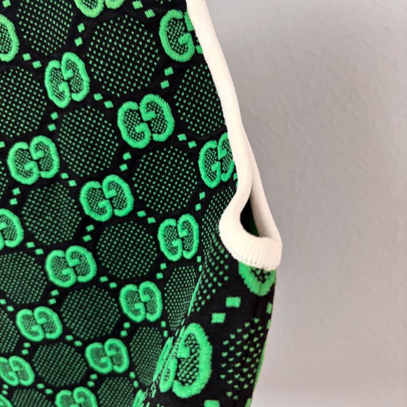 ::GUCCI:: 黑綠滿版雙G花紋 拉鍊背心 上衣 可單穿L號-18