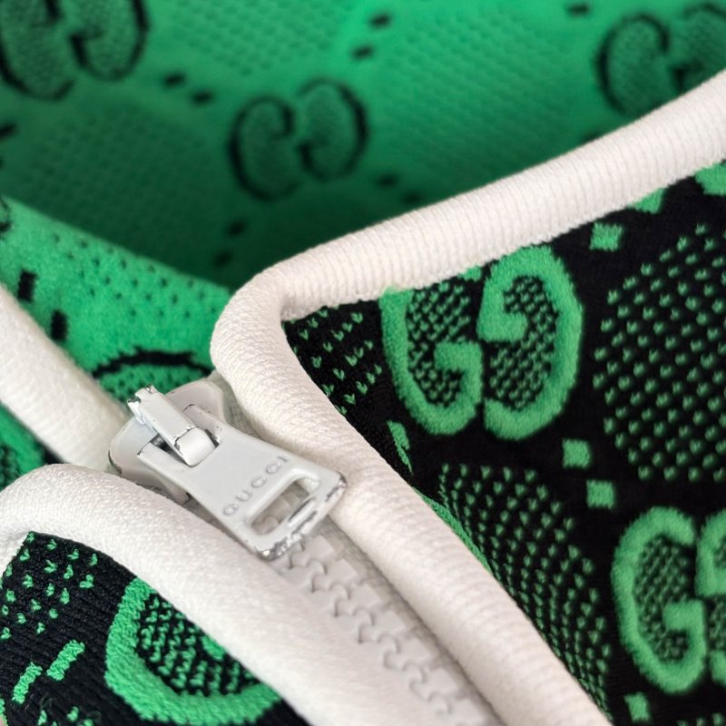 ::GUCCI:: 黑綠滿版雙G花紋 拉鍊背心 上衣 可單穿L號-32