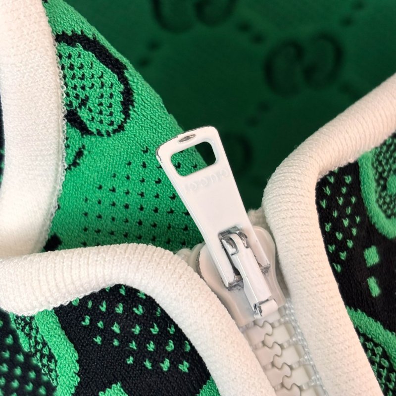 ::GUCCI:: 黑綠滿版雙G花紋 拉鍊背心 上衣 可單穿L號-33