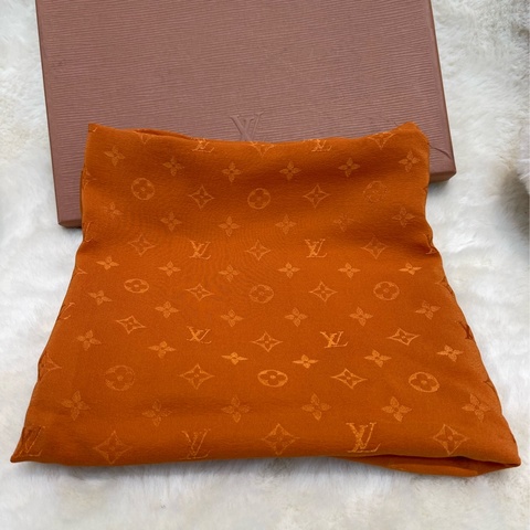 Lv 路易威登 100% 絲 橙色老花大絲巾I813