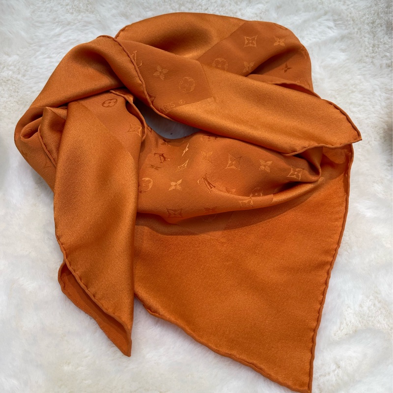 Lv 路易威登 100% 絲 橙色老花大絲巾I813-3