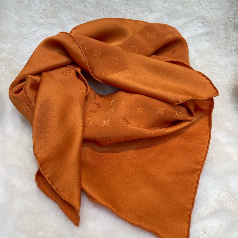 Lv 路易威登 100% 絲 橙色老花大絲巾I813-9