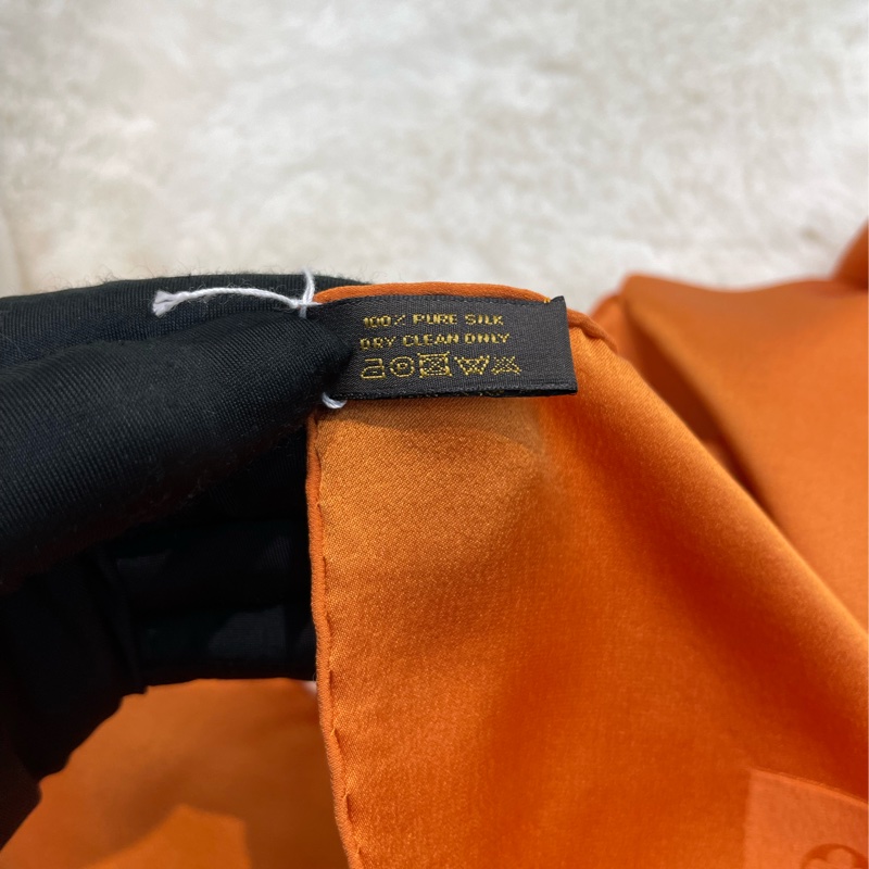 Lv 路易威登 100% 絲 橙色老花大絲巾I813-11