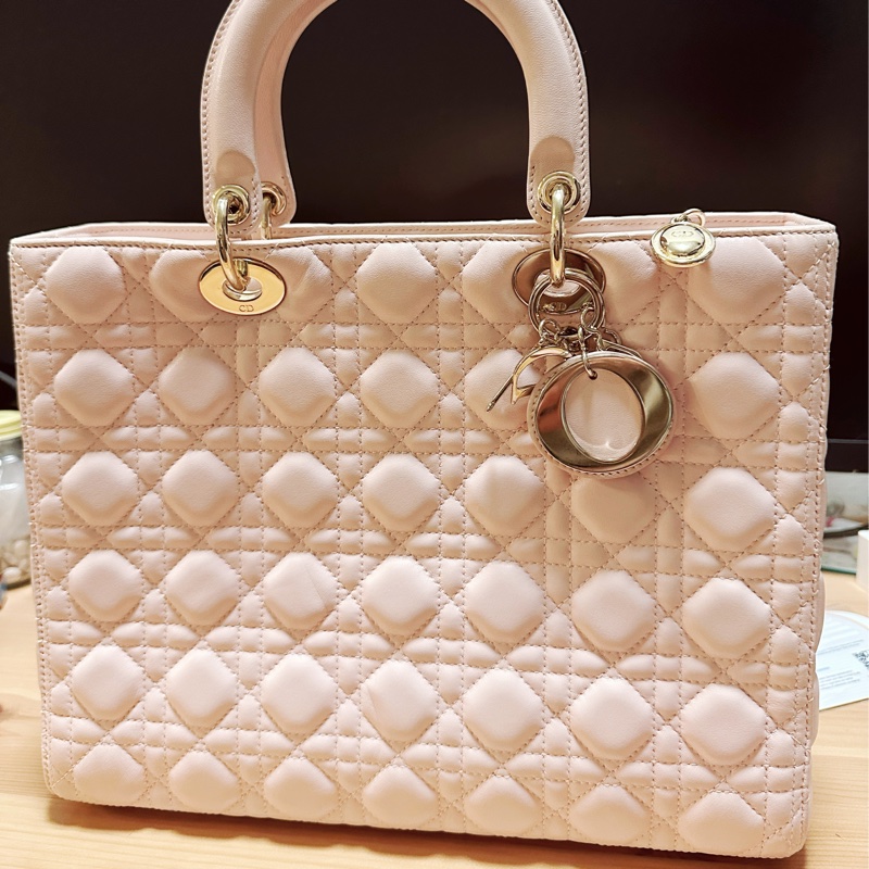 大號Lady Dior 淡粉色金扣XLarge Shopper-7格（32x25x12）-0