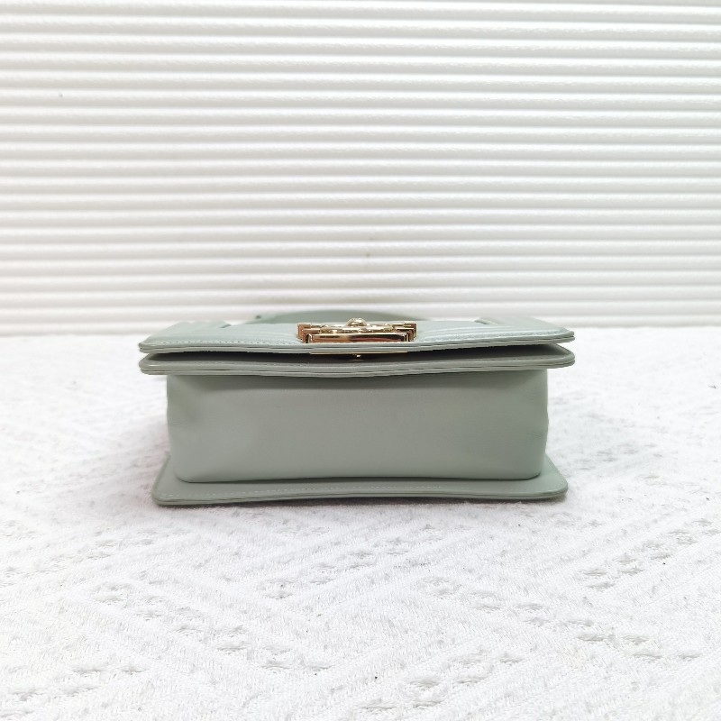 Chanel Leboy小號20cm 綠色口蓋包-5