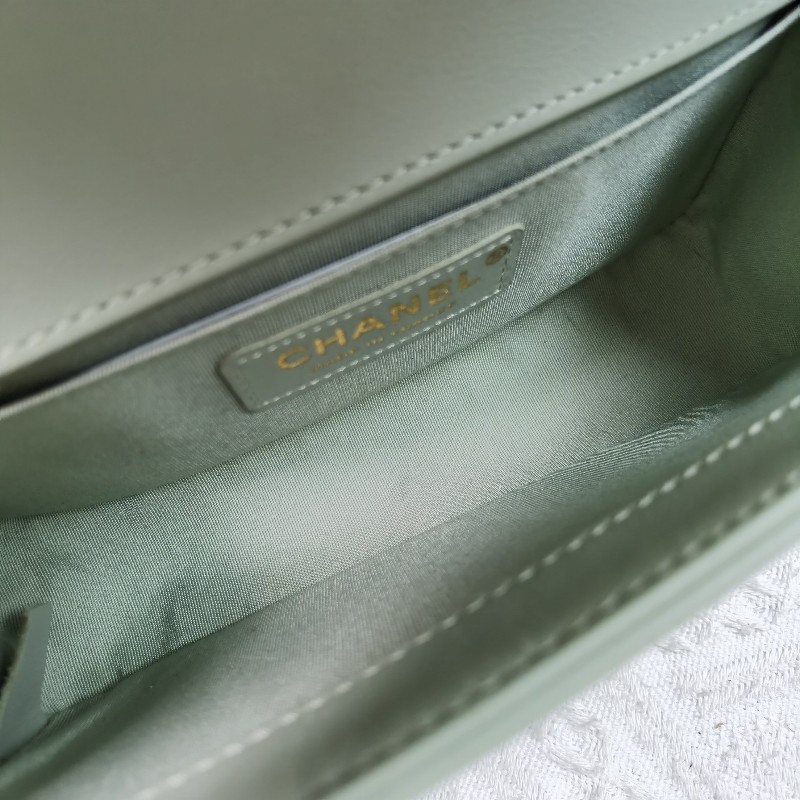 Chanel Leboy小號20cm 綠色口蓋包-8