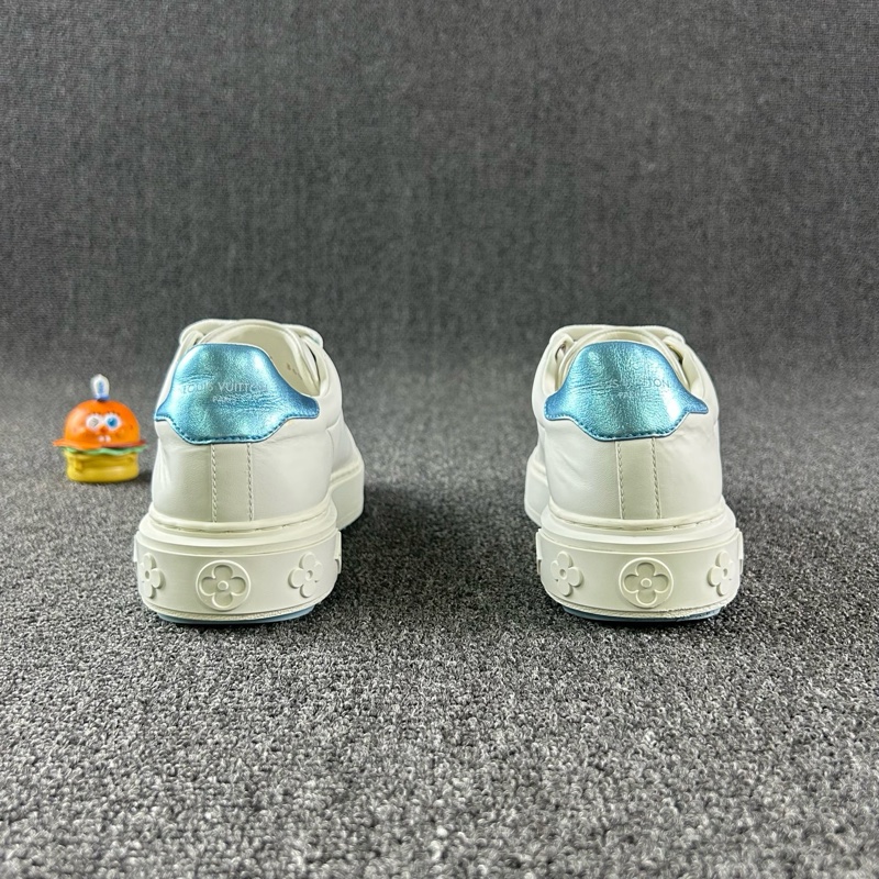 Louis Vuitton路易威登情人節限定小白鞋 尺碼：35.5-4