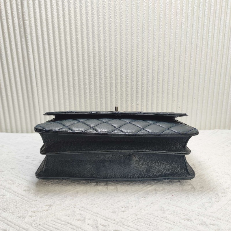 CHANEL荔枝纹牛皮蓝色口蓋包 肩背包-4