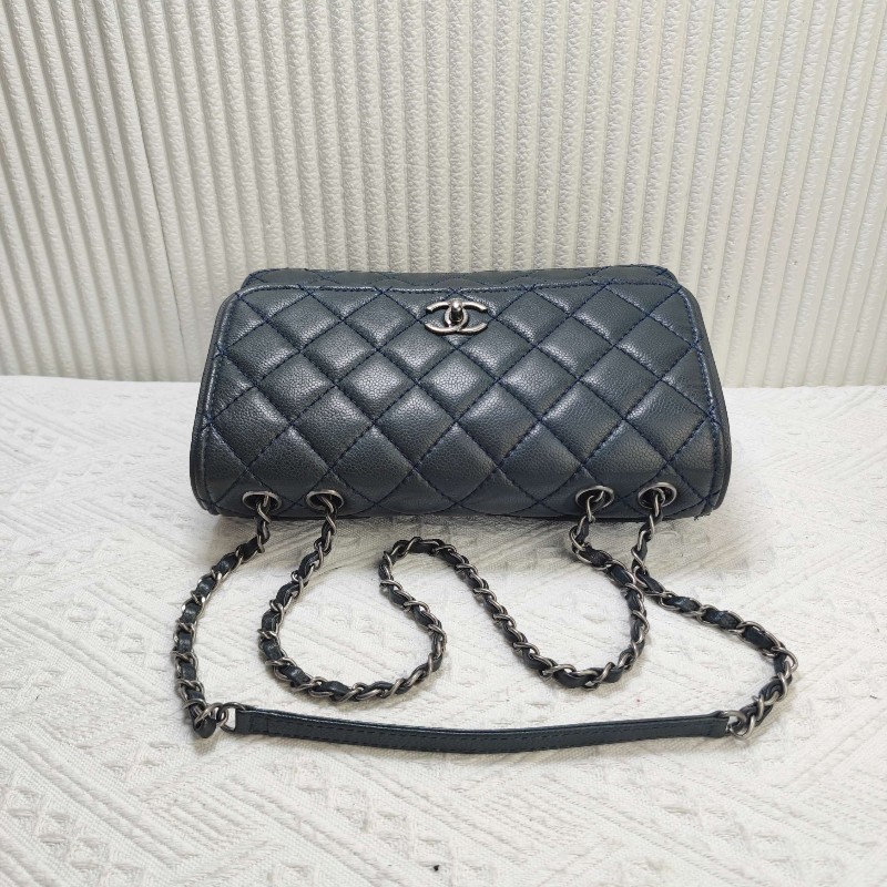 CHANEL荔枝纹牛皮蓝色口蓋包 肩背包-5