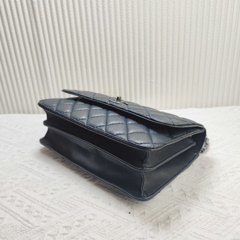 CHANEL荔枝纹牛皮蓝色口蓋包 肩背包-6