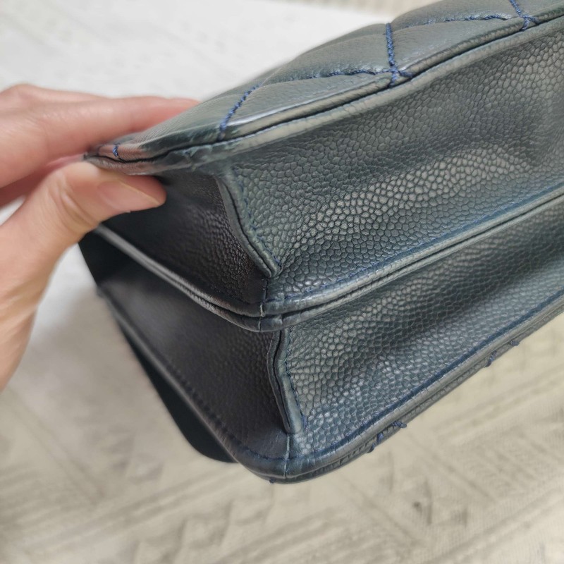 CHANEL荔枝纹牛皮蓝色口蓋包 肩背包-17