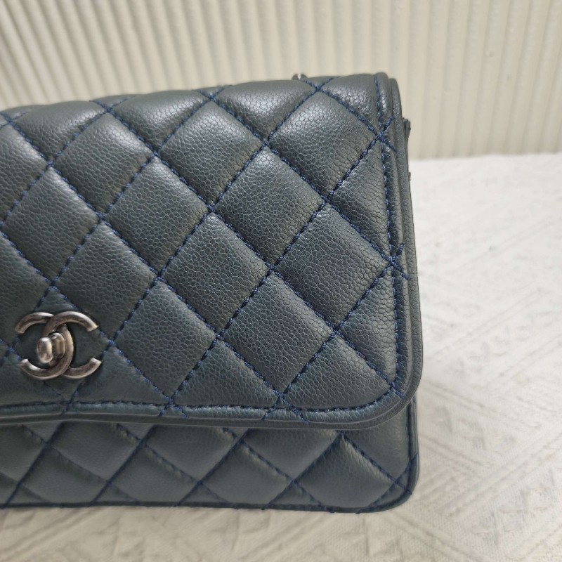 CHANEL荔枝纹牛皮蓝色口蓋包 肩背包-25