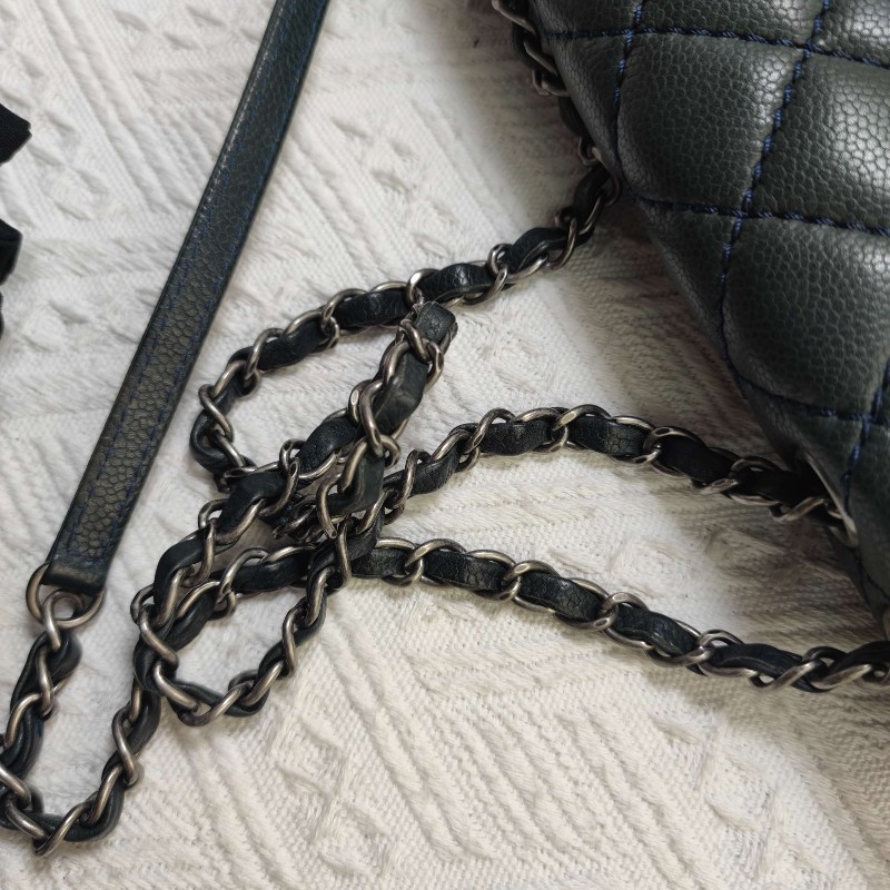 CHANEL荔枝纹牛皮蓝色口蓋包 肩背包-32