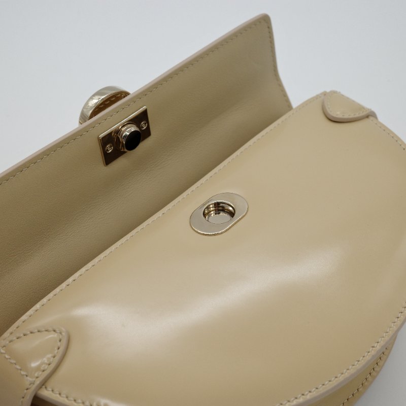 GUCCI 古馳 half moon 米色 亮面小牛皮 肩背包🤍🌙✨-8