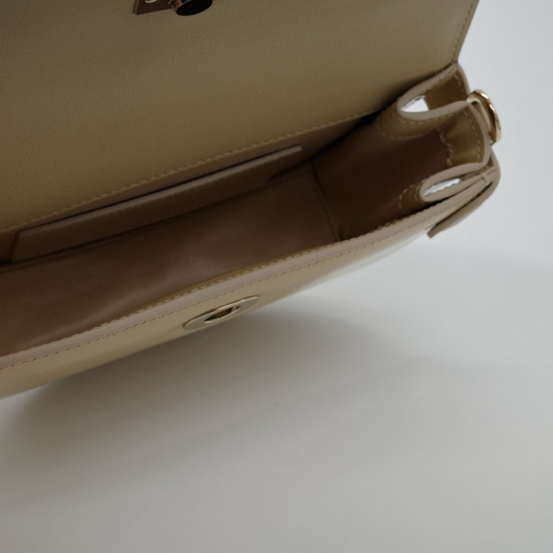 GUCCI 古馳 half moon 米色 亮面小牛皮 肩背包🤍🌙✨-9