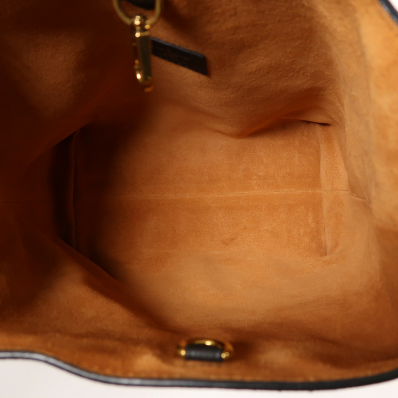 LOUIS VUITTON 牛皮皮革Low Key Hobo PM金扣肩背袋-4