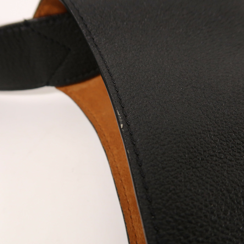 LOUIS VUITTON 牛皮皮革Low Key Hobo PM金扣肩背袋-15