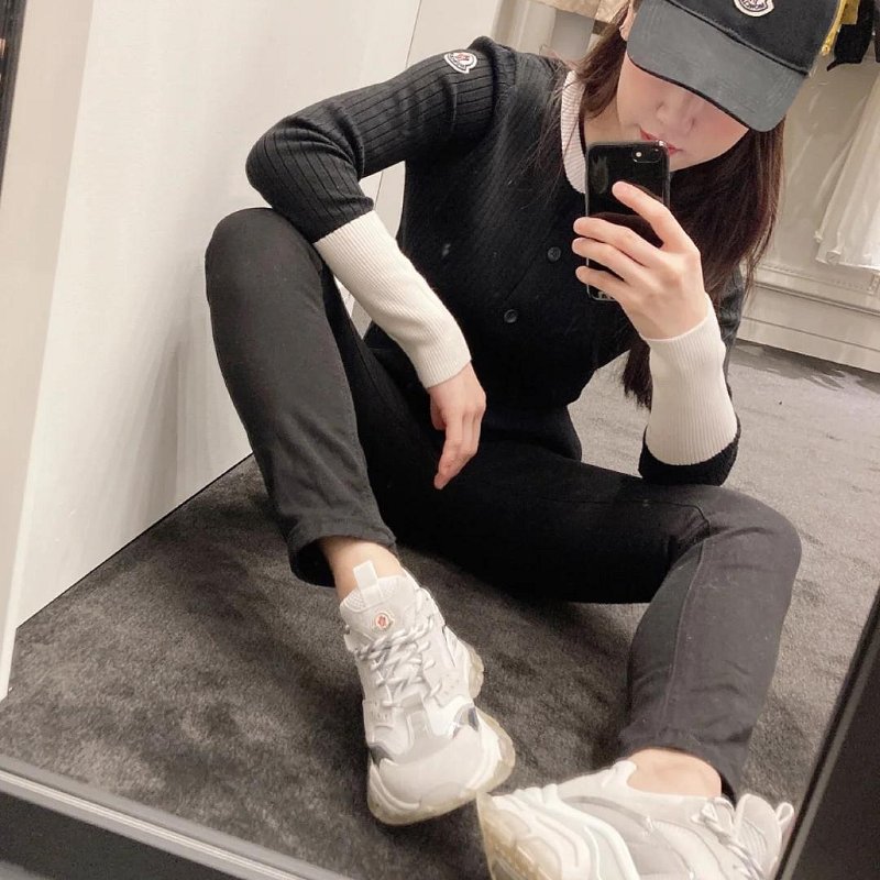 💎Han's house精品服飾💎moncler 刺繡 LOGO 帽子 現貨 原價7500-2