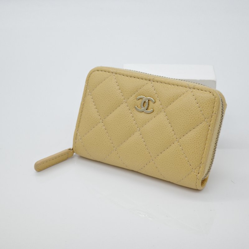CHANEL香奈兒 Caviar Skin 亮面小牛皮 鵝黃色 經典拉鍊零錢包-2