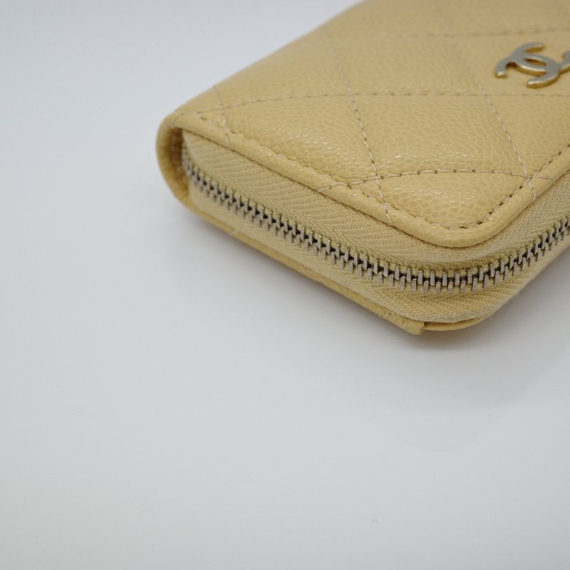 CHANEL香奈兒 Caviar Skin 亮面小牛皮 鵝黃色 經典拉鍊零錢包-5