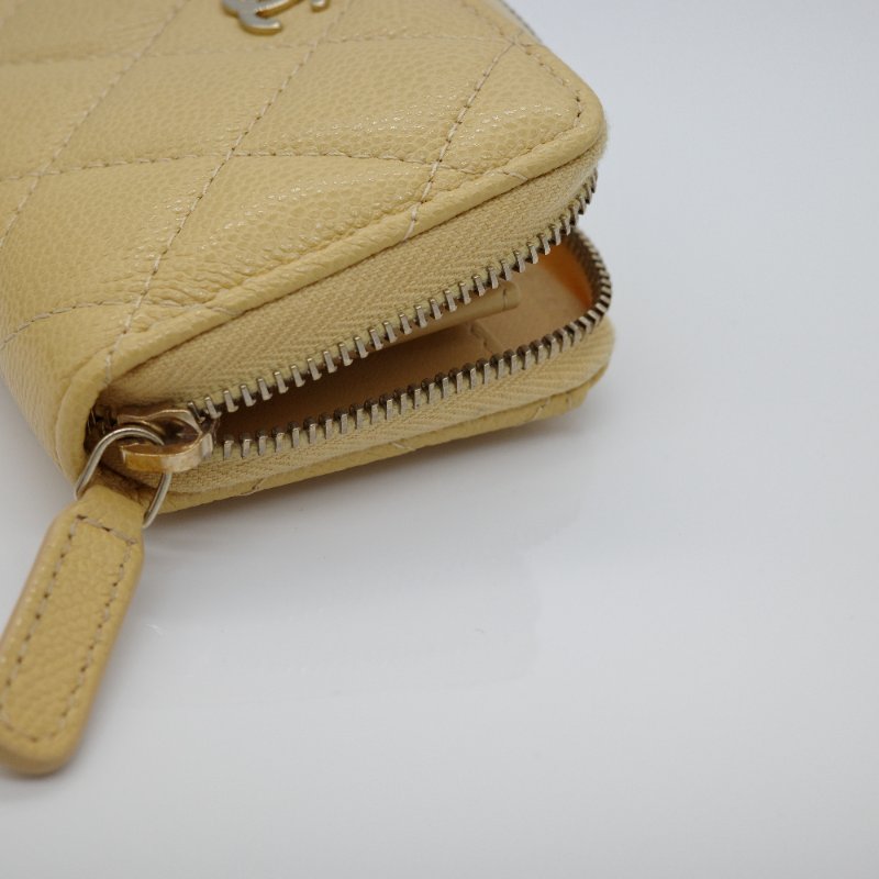 CHANEL香奈兒 Caviar Skin 亮面小牛皮 鵝黃色 經典拉鍊零錢包-9