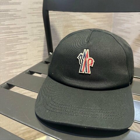 💎Han's house精品服飾💎moncler 滑雪系列 帽子黑 現貨 原價11800