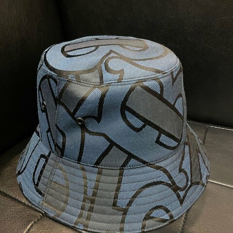 💎Han's house精品服飾💎BURBERRY TB 格紋 漁夫 帽子 男女可帶 雙面戴 原價13500