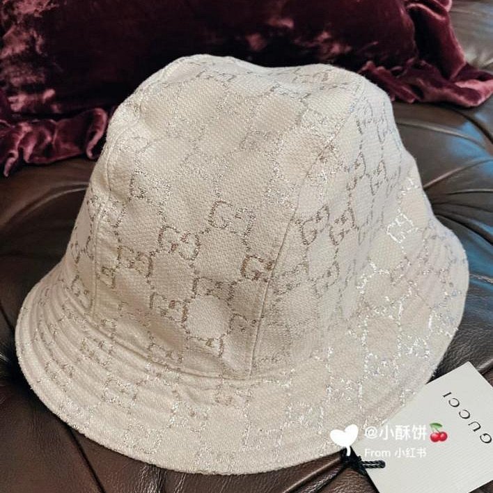 G💎Han's house精品服飾💎UCCI 滿版 刺繡 反光銀線 老花 漁夫帽 帽子-3