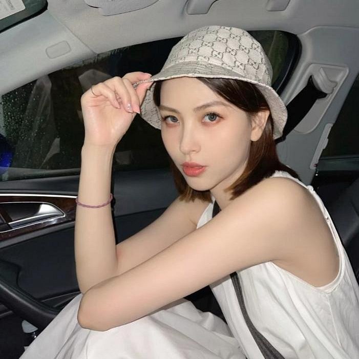 G💎Han's house精品服飾💎UCCI 滿版 刺繡 反光銀線 老花 漁夫帽 帽子-4