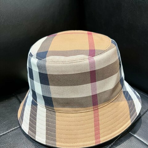 💎Han's house精品服飾💎BURBERRY 格紋 漁夫帽 帽子 男女可帶  原價14900