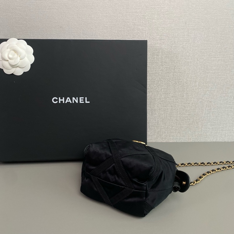 Chanel 22P 黑金 Mini 餃子包｜尼龍緞面｜98新 31開｜附卡-4