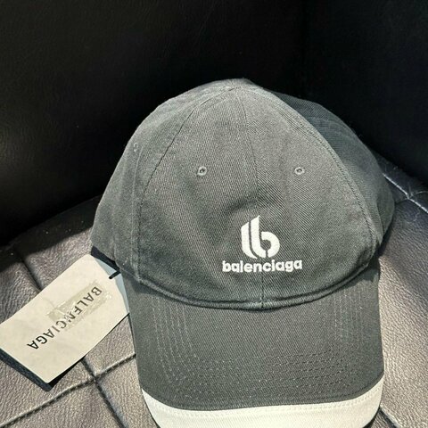 💎Han's house精品服飾💎Balenciaga 巴黎世家 刺繡 LOGO 男女同款 帽子