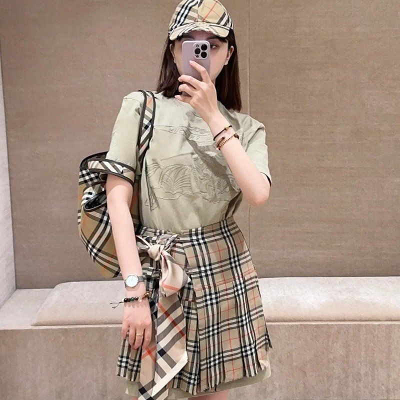 💎Han's house精品服飾💎 BURBERRY 格紋 刺繡 戰馬 騎士 帽子 義大利製 現貨 原價13500-1