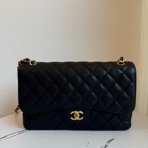 Chanel jumbo 黑色荔枝😍😍