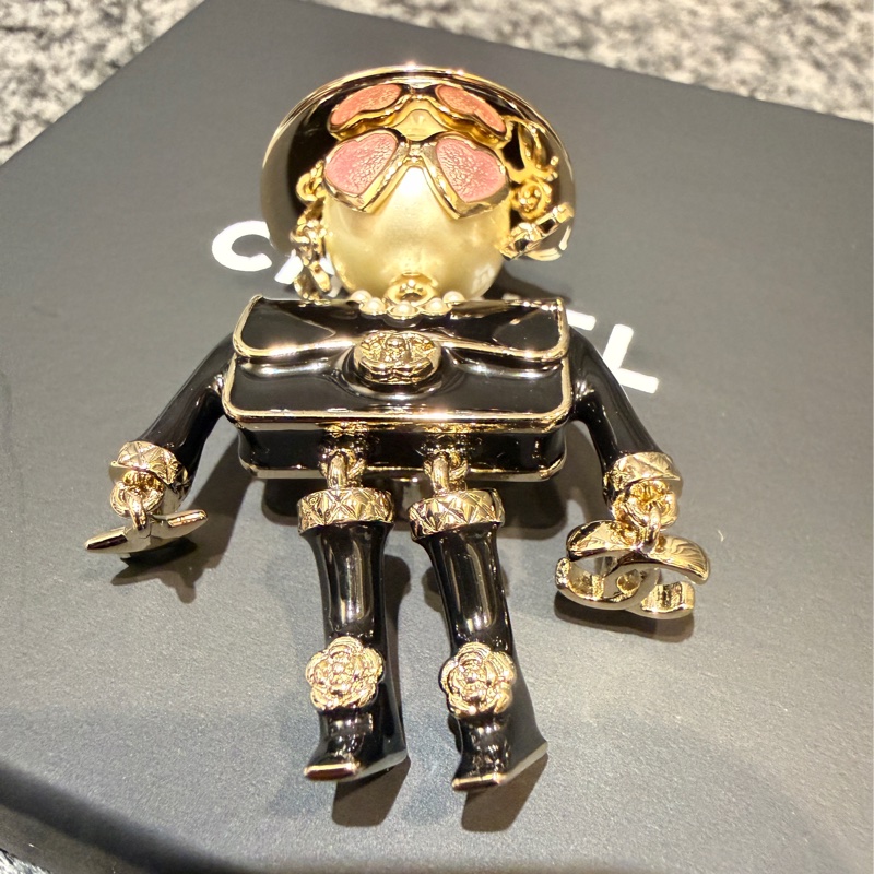 香奈兒工藝胸針-2