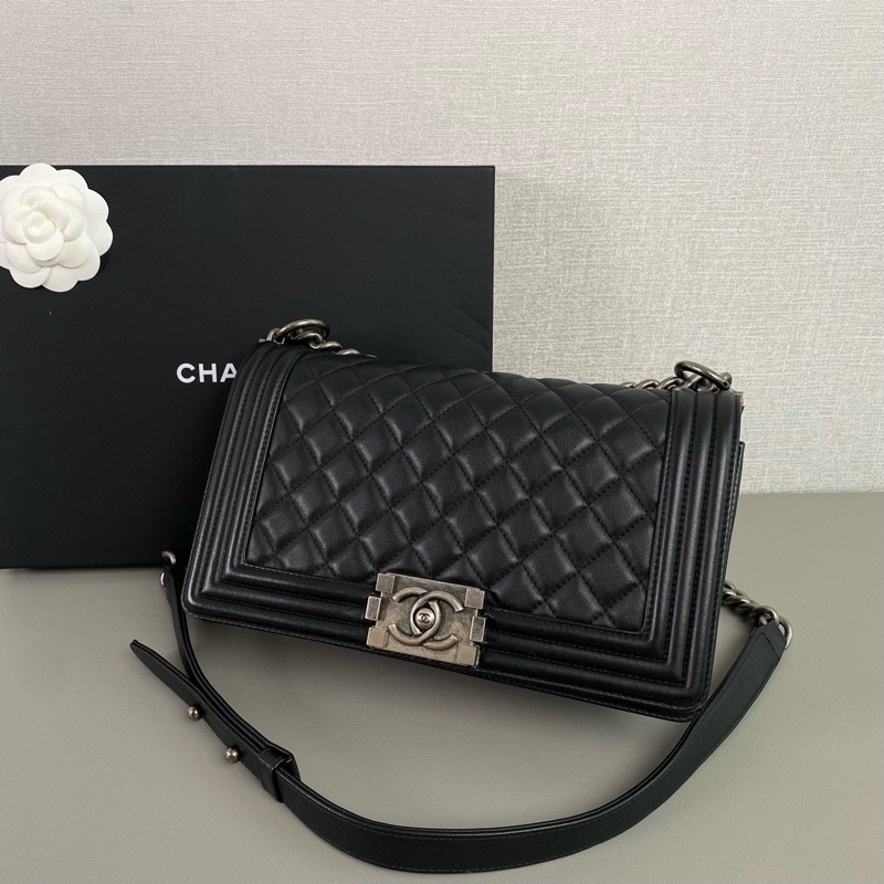Chanel Le Boy 中號 黑銀 牛皮｜98新 27開 有卡｜經典不敗 保值首選｜鏈條肩背包-2