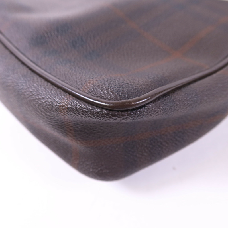 BURBERRY 塗層帆布Shoulder Bag銀扣肩背袋-13