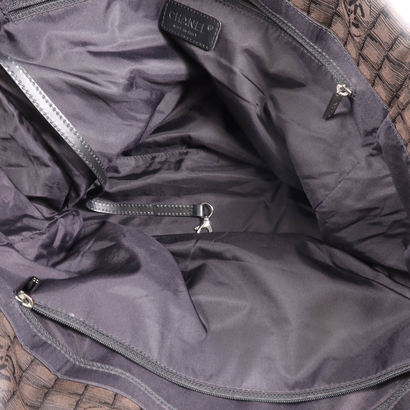 CHANEL 尼龍New Travel Line Tote Bag銀扣手挽袋-11