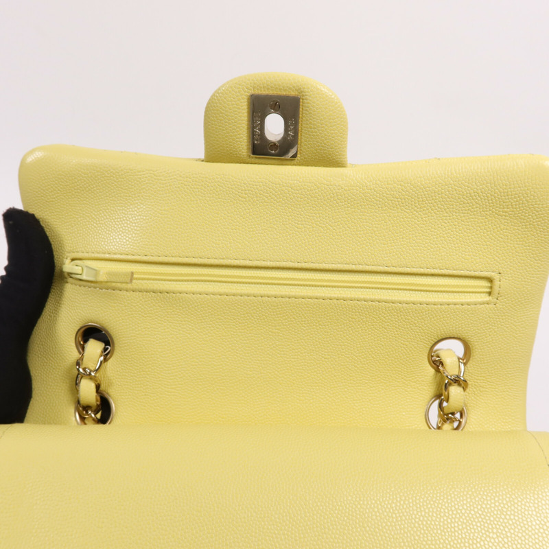 CHANEL 牛皮皮革Classic 23金扣鏈帶肩背袋-10