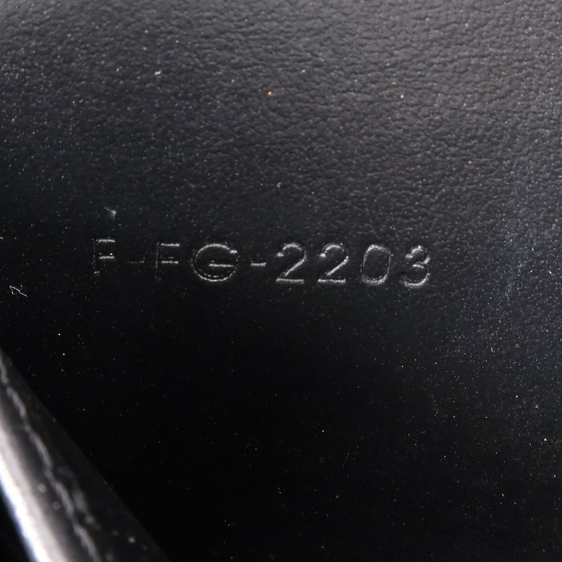 CELINE 牛皮皮革Long Wallet金扣長錢包-7