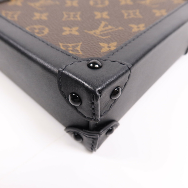 LOUIS VUITTON Monogram Pochette Trunk Vertical金扣鏈帶肩背袋-10