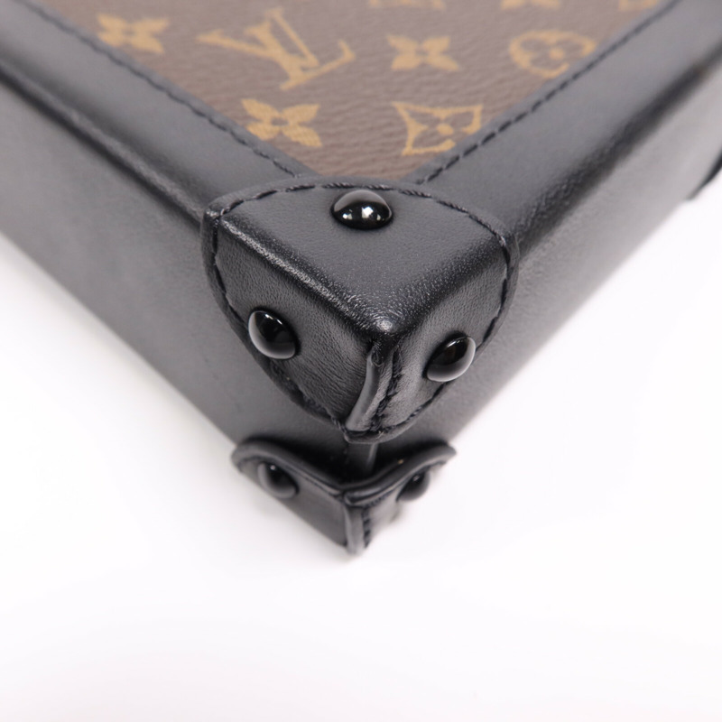 LOUIS VUITTON Monogram Pochette Trunk Vertical金扣鏈帶肩背袋-11