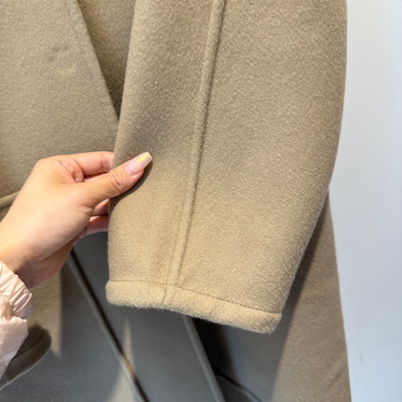 LV 超美大衣外套超級美 吊牌沒拆沒穿過 專櫃買18萬-5