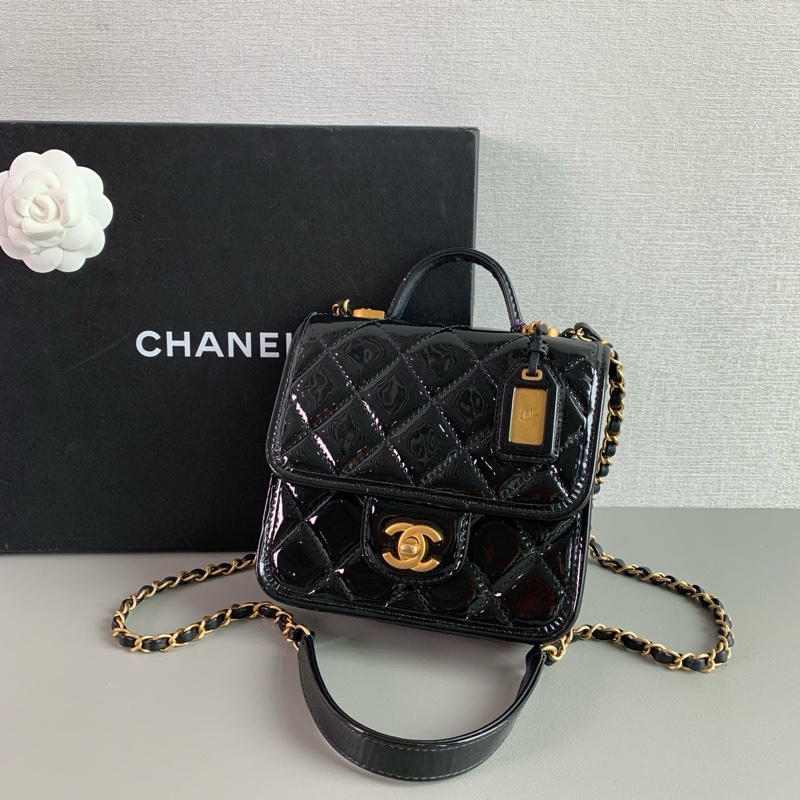 Chanel 22K 黑金漆皮 豆腐郵差包|98新|芯片款|稀有亮面|立體俐落版型|超顯氣質-2