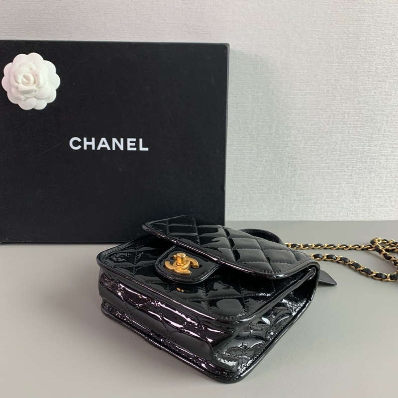 Chanel 22K 黑金漆皮 豆腐郵差包|98新|芯片款|稀有亮面|立體俐落版型|超顯氣質-4