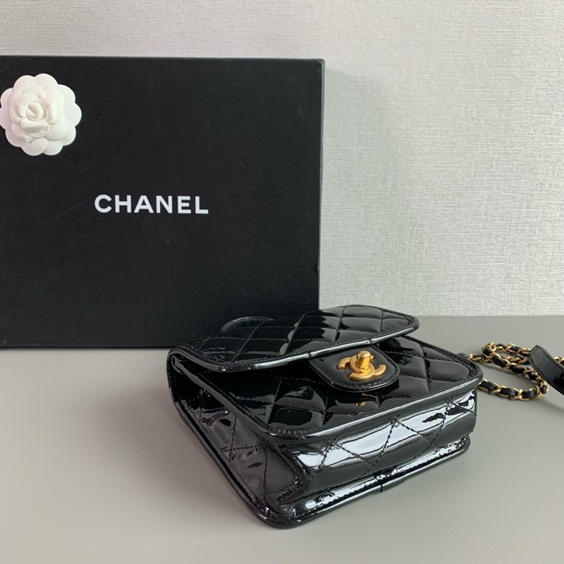 Chanel 22K 黑金漆皮 豆腐郵差包|98新|芯片款|稀有亮面|立體俐落版型|超顯氣質-5