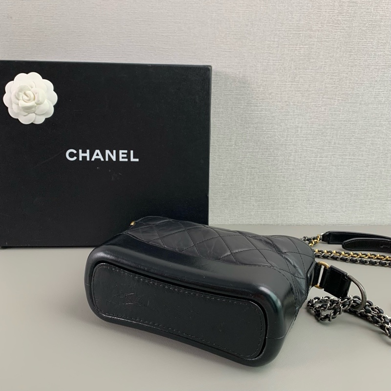 Chanel 小號 黑金流浪包|98新 25開|耐用混皮|體積好背|經典不敗|超美狀態-4