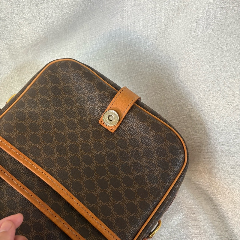 Celine 凱旋門老花豆腐斜挎包-11